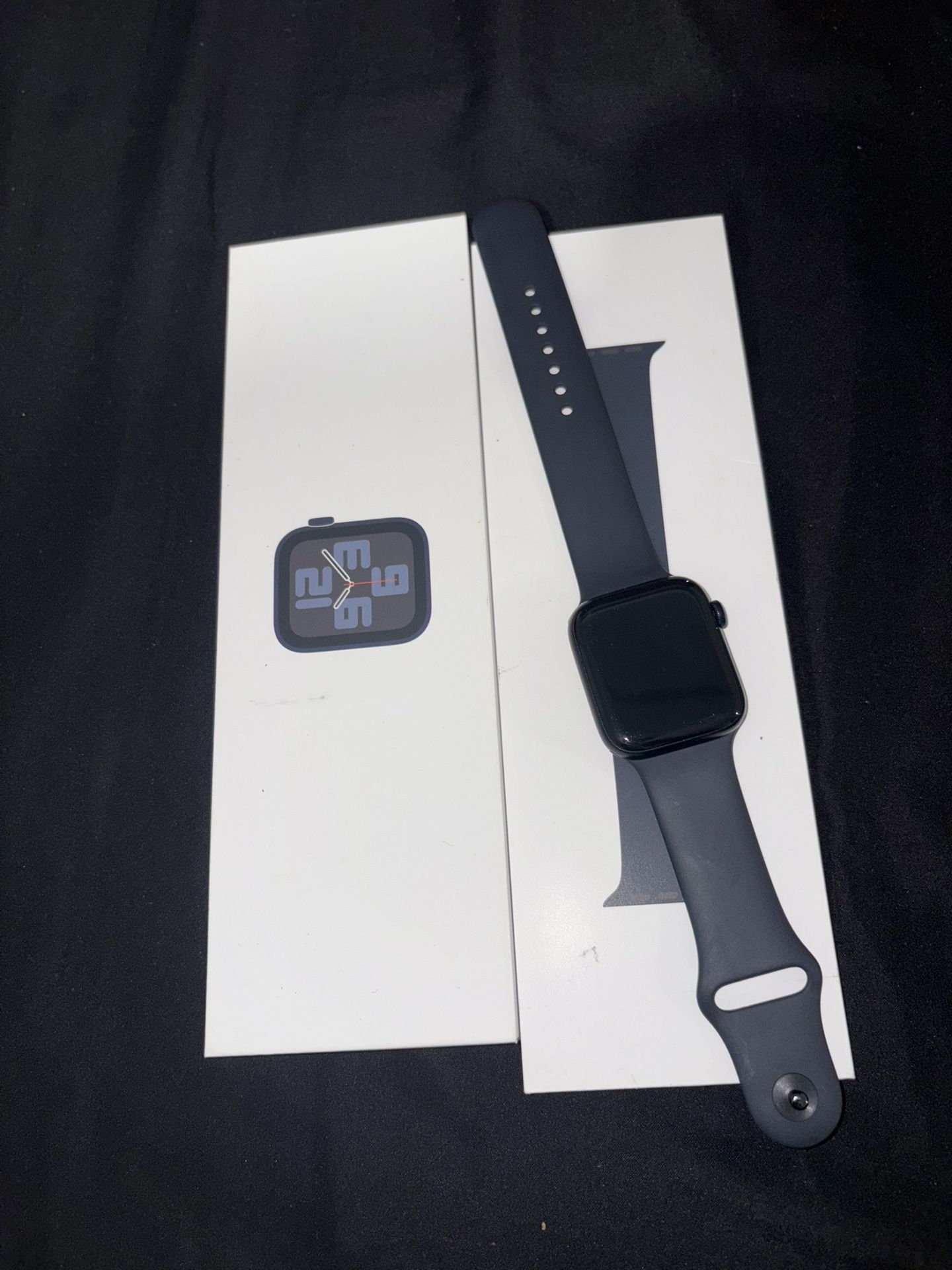 APPLE WATCH SE 2ND GEN (WiFi + Cell)