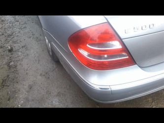2003/06 Mercedes E320 taillights right &left