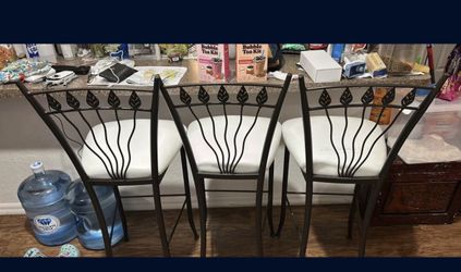 3 Bar Stool