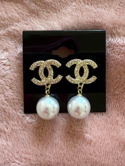 Pearl earrings