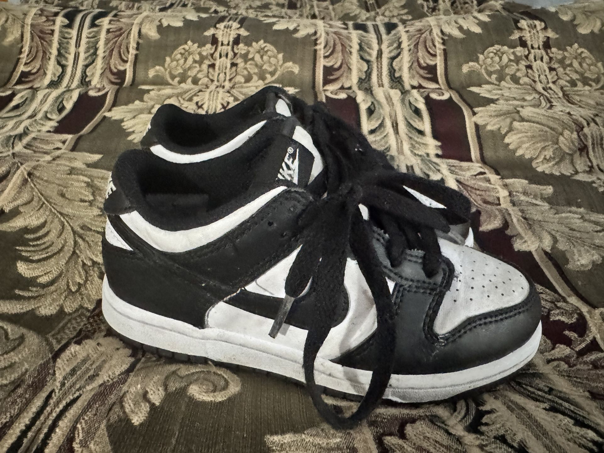 Like new PANDA dunks