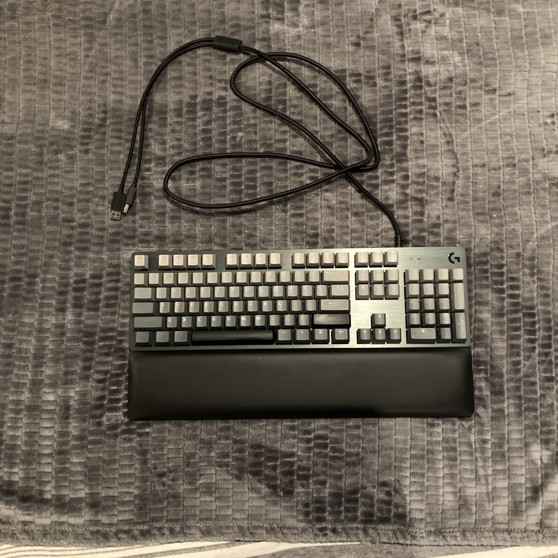 Logitech G513 Carbon Keyboard
