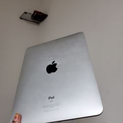 iPad Unlocked With Warranty 