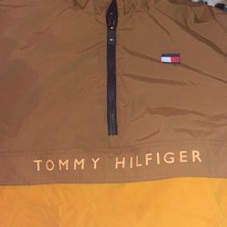 Tommy hilfiger raincoat worn only 2 times (i also ship)  selling for $38