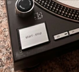 TECHNICS SL-1210M3D TURN TABLE