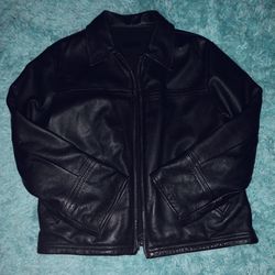 Vtg Y2k Reaction Kenneth Cole Black Leather Zip Up Minimalist Collared - size Large🌟   #leatherjacket #vintagejacket #reactionjacket #kennethcole #zi