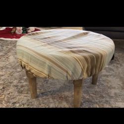 Round Ottoman 