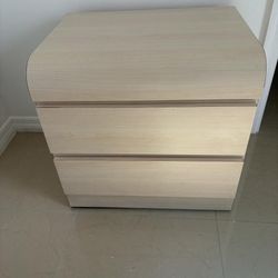 Nightstand 