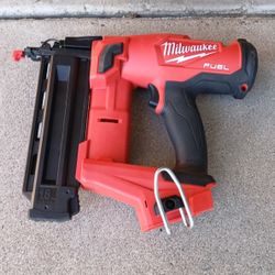BRAD NAILER 18GA MILWAUKEE TOOL ONLY 