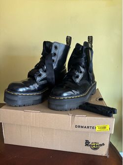 Dr.Martens Molly leather Boots