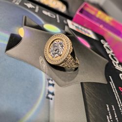 Ring Size 11 Medusa Style 10k Yellow White Gold