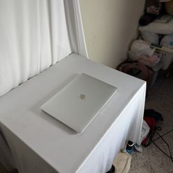 Mac Book Air 13”