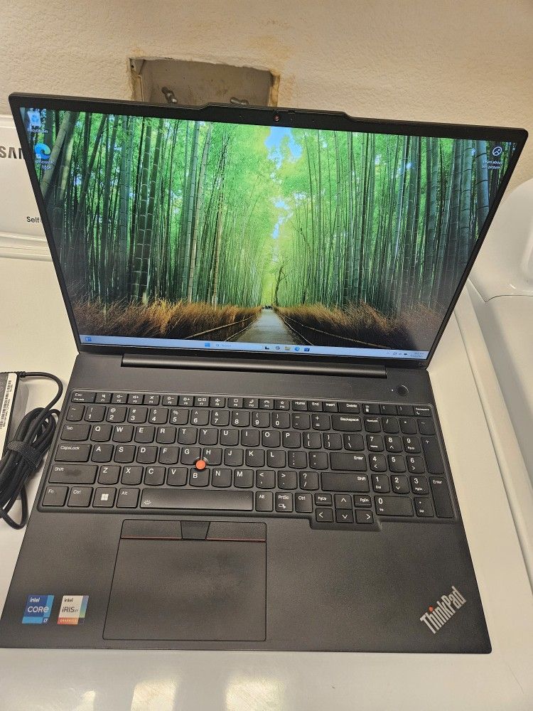 Lenovo ThinkPad 16 Inch Touchscreen Intel I7-1355U 512 GB SSD