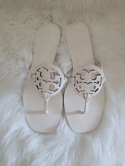 TORY BURCH Originales Nuevos size 8.
