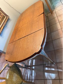 Dining room table with 2 chairs