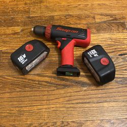 Snap On Drill 18v Good Contision  $ 165  No Charger 