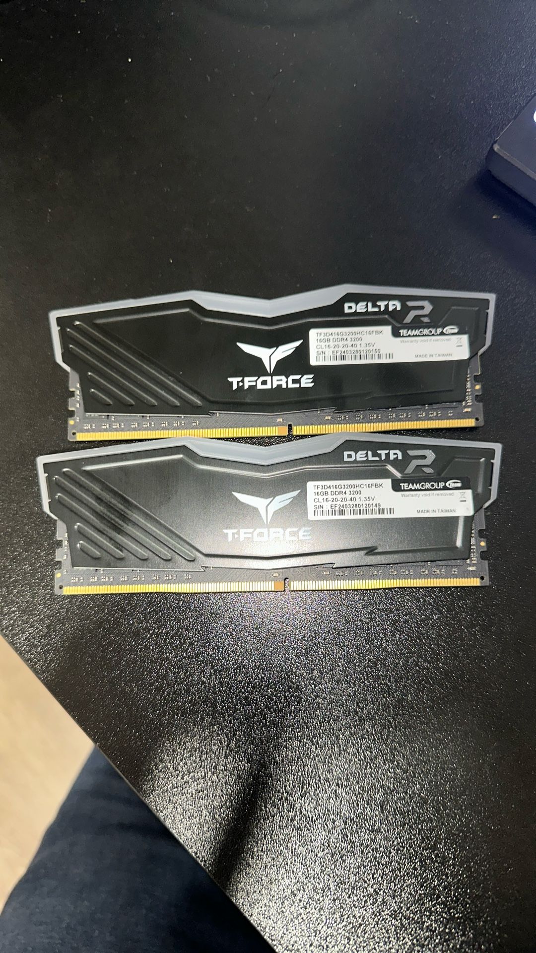T-Force Delta DDR4 CL16-20-20-40