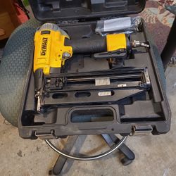 Dewalt DWFP71917 Straight Finish Nailer #9