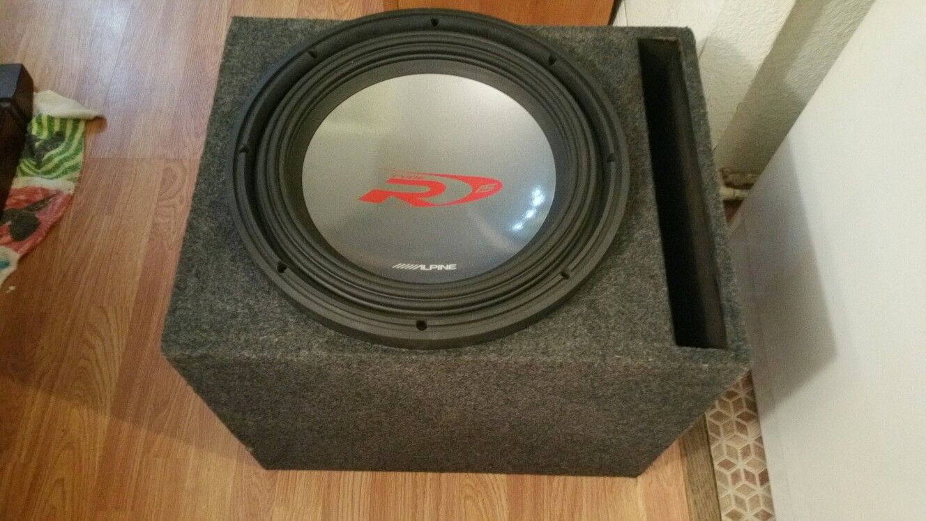 Alpine Type-R. SWR-1542D 15 INCH subwoofers 750 WattsRMS, 2000 Watts Peak
