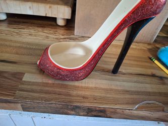 Wine bottle holder