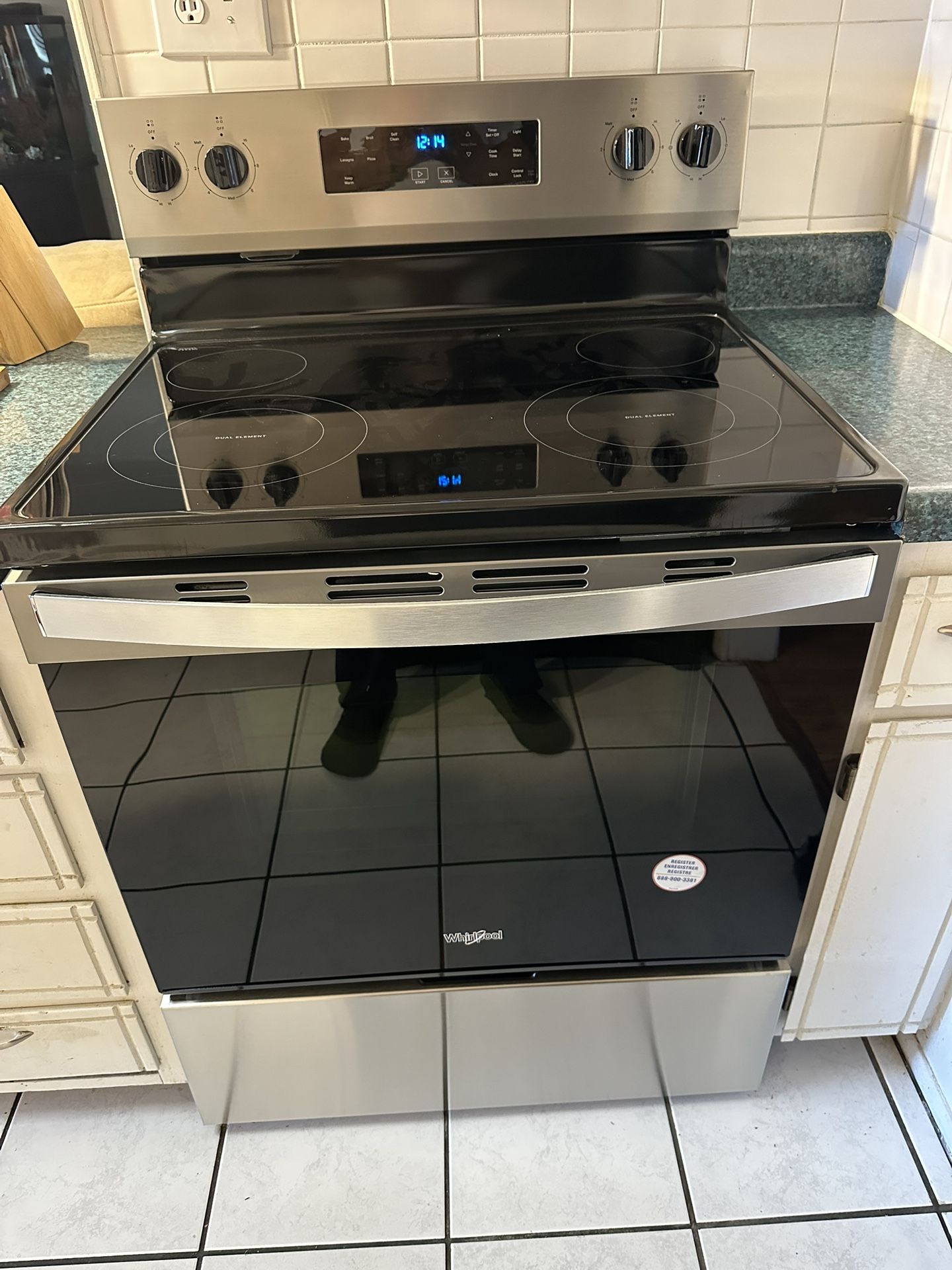 Whirlpool Stainless Electric Stove