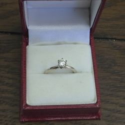 Size 7 Solitaire Diamond Ring (14K Gold, 1/2 Carot)
