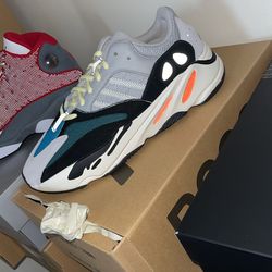 Yeezy 700 