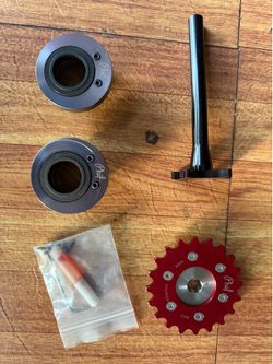 PHILCENTRIC OUTBOARD BOTTOM BRACKET CUP SET (BRITISH THREADING). ECCENTRIC BOTTOM BRACKET.