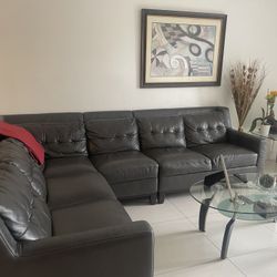 Leather Sofa - Great Conditions