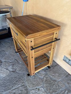 Backyard Discovery Wooden Rolling Cooler Cart – Excellent Condition with Cover