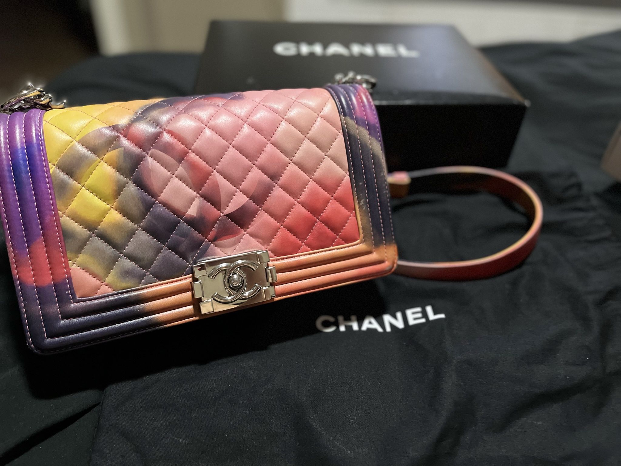 Authentic Chanel Bag for Sale in Lancaster, TX - OfferUp