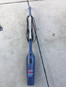 Bissell feather weight bagless vacuum in great condition