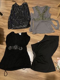 4 Beautiful Women’s Tops… Read Description 