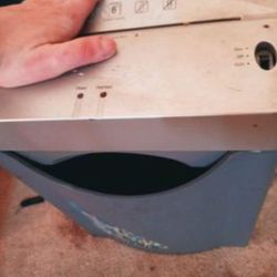 Paper/ Credit Card Shredder