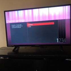 Magnavax 32 Inch TV