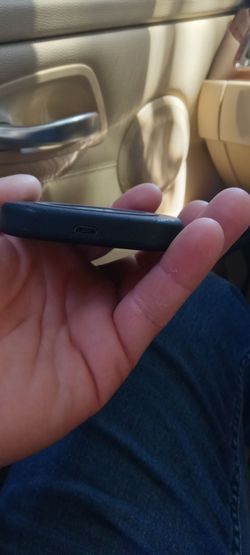 Cargador de celular  con imán potente