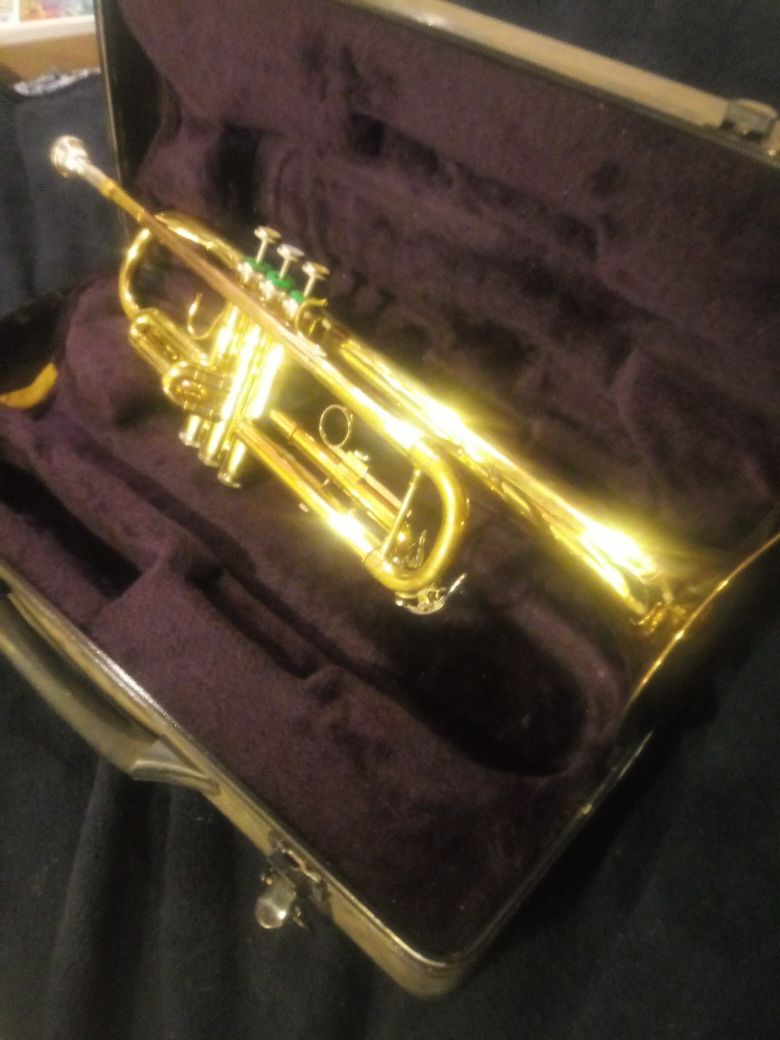 Brass trumpet