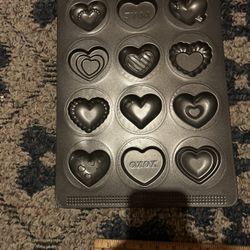 15” X 11” Nonstick Heart Cookie Pan Brand New