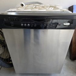 Whirlpool Dishwasher 