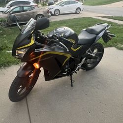 2015 Honda CBR 300