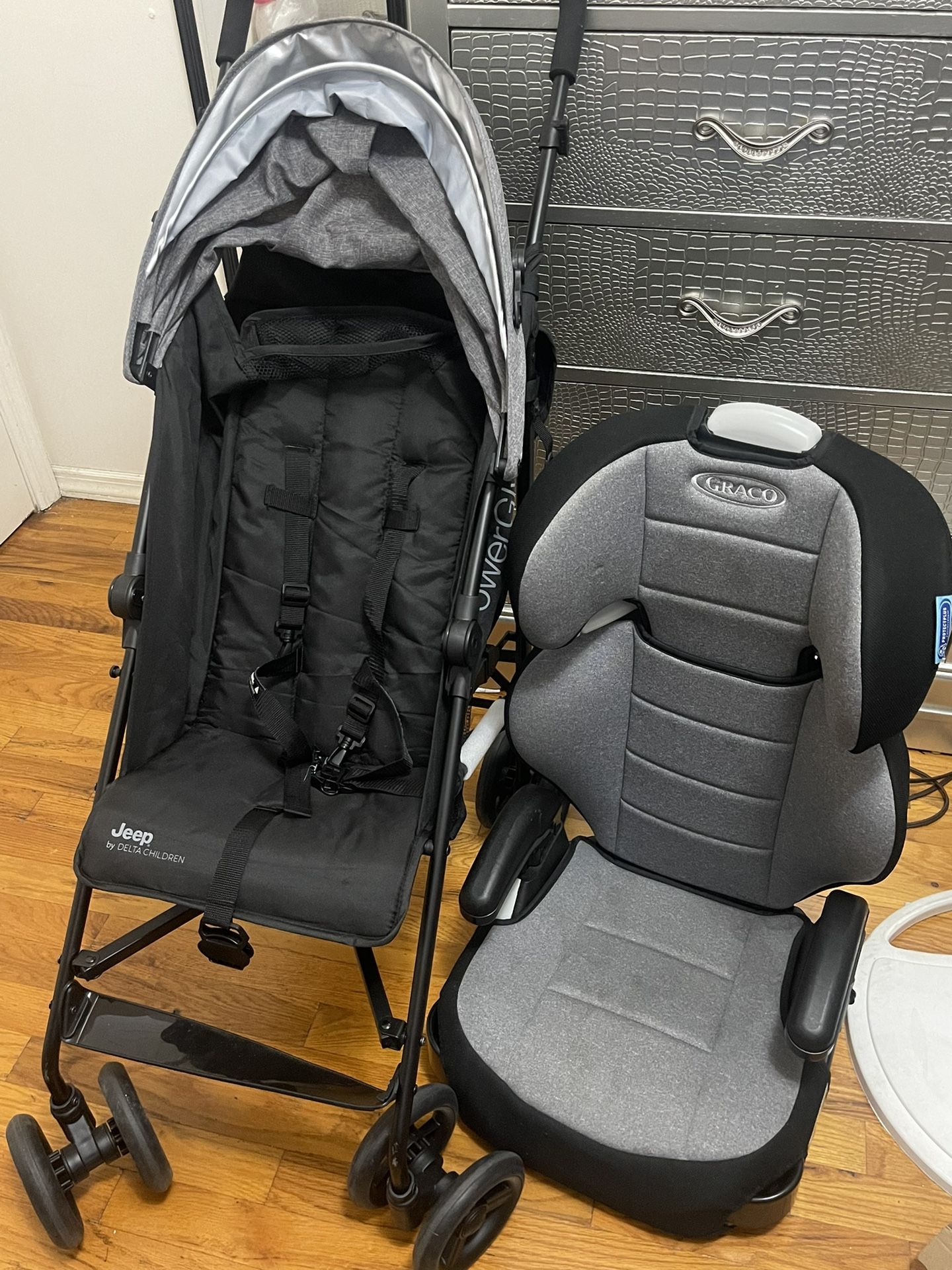 Graco & Delta Black & Grey