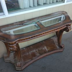 Entry/wall  table free