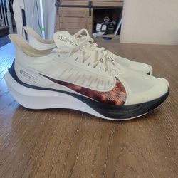 Nike Zoom Gravity