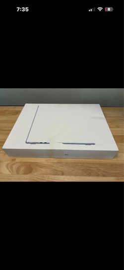MacBook Air M4 2025 15” 16GB 512SSD Flawless