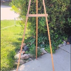 Easel Natural Wood