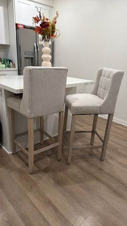 Beige barstools (set of 2)