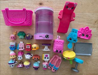 Shopkins 18 Figures & Accessories Lot