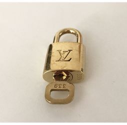 Luis Vuitton Lock for Sale in Queens, NY - OfferUp