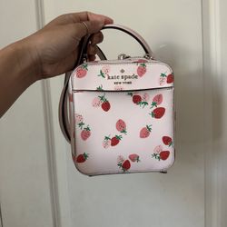 Kate spade daisy strawberries crossbody