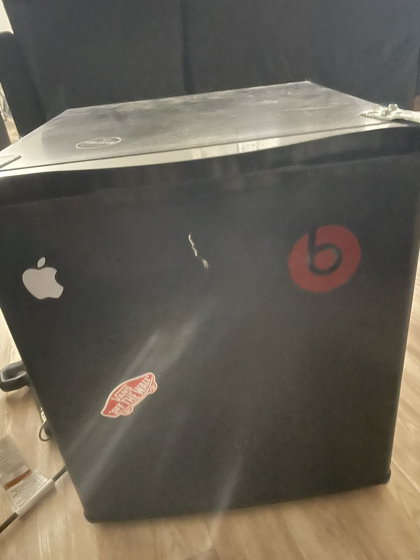 Office refrigerator